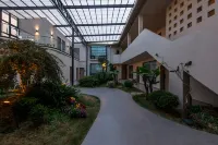 Shangri-La Yishan Banyun Homestay (Dukezong Ancient City Branch)