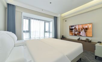 Guiyang Heerdun Hotel (GUI an New District High Speed Railway Station)