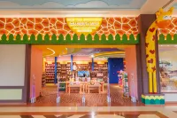 Chimelong Giraffe Castle