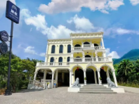 Daddy Dream Hotel โรงแรมที่พักในระนอง (Line ID: @daddydream ใส่ @ ด้วย) ทักไลน์มาเรามีราคาพิเศษให้ครับ โรงแรมใกล้ศาลหลักเมืองระนอง