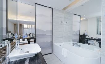 Shenzhen North Railway Station Wangpai International Hotel