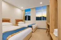 Wudangshan Kailai Boutique Hotel (Entrance to Wudang Scenic Spot) - 2 ดาว