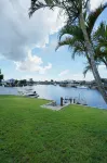 waterfront Cosy Getaway - Villas