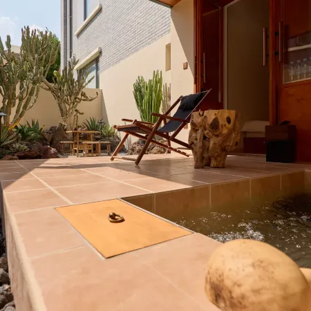 Stone Hot Spring Inn (Hot Spring Qidan Ancient Town)