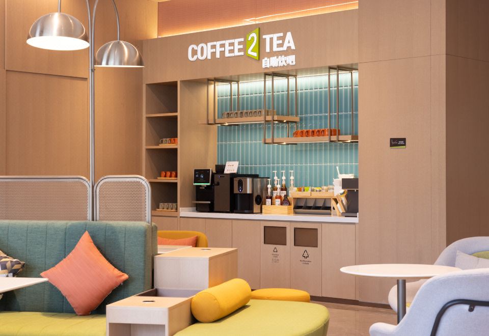 [Home2 Suites의 현대적인 객실 인테리어]