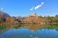 怡人湖畔客棧