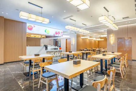 REZEN DONG Hotel (Long Ta International Convention and Exhibition Center Subway Station Branch) Отели рядом с достопримечательностью «Heilongjiang University of Chinese Medicine Asset Management Department»