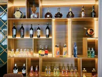 Tekes Swan Inn (Bagua City Center Taiji Altar) - بار