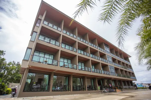 Triple O Phala Beach