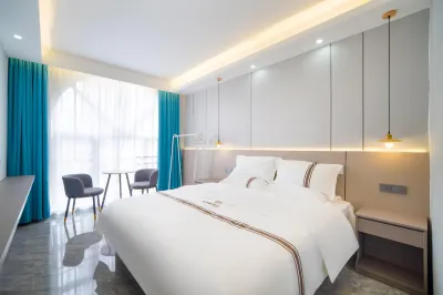 Kelton Hotel (Liuzhou Five Star Street)