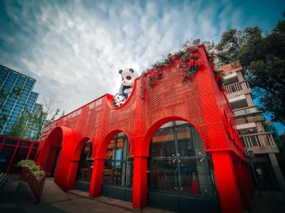 Chengdu Panda Holiday Hotel (Jianshe Road Dongjiao Memory Store) Hotels in Panda Base Nearby Area
