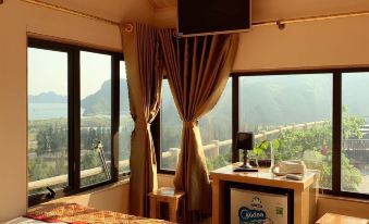 Cat Ba Mountain View