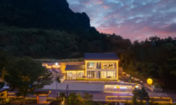 Hallelujah Heights Retreat (Zhangjiajie National Forest Park Zhongmen Zimugang Ticket Station) Hoteles cerca de Bailong Ladder