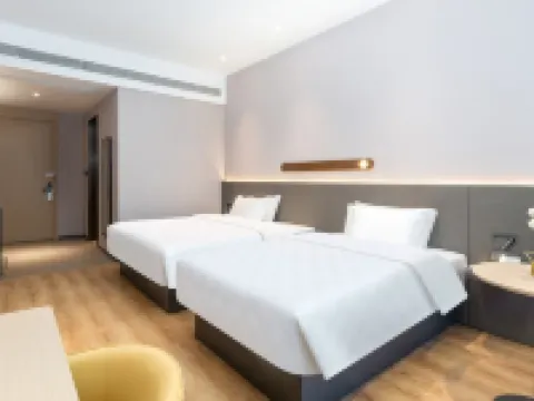 สาขาจินเจียง อินน์ (เวอร์ชัน 5.0 สถานีรถไฟความเร็วสูงเต๋อชิง เทียนอัน หยุนกู่) โรงแรมในเต๋อชิง