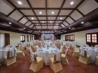 Sterling Lake Palace Alleppey