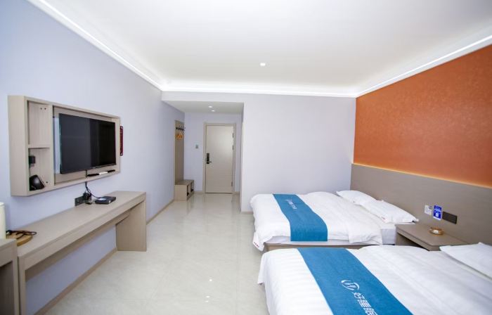 Rujia Huayi Selected Hotel (Lubei Town Pedestrian Street Branch, Zhalute Banner, Tongliao)