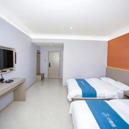 Rujia Huayi Selected Hotel (Lubei Town Pedestrian Street Branch, Zhalute Banner, Tongliao)