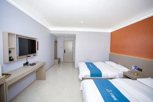 Rujia Huayi Selected Hotel (Lubei Town Pedestrian Street Branch, Zhalute Banner, Tongliao)