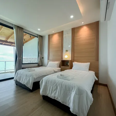 2SIS'S Khanom Resotel