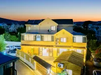 昆明燈火闌珊WatchingSeagulls智能美宿（滇池海埂大壩店） 鄰近海埂大壩的酒店