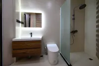 Yutian · Linhai Hetang Vacation Apartment (Dali Erhai Park High Speed Railway Station)