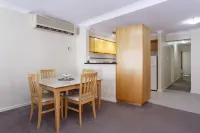 Mounts Bay Village - 2x2 Apartment in Perth CBD