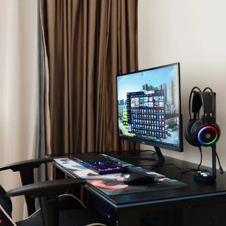 Lingjie E-sports Homestay (Beihai Hepu High-Speed Railway Station)