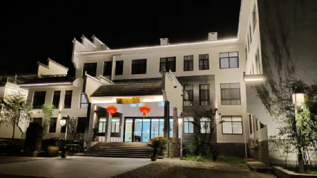 Suichang jiulong Court
