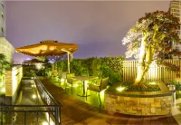 La Quinta by Wyndham Chengdu Jinniu Hotel berhampiran Huanghua Commercial Street