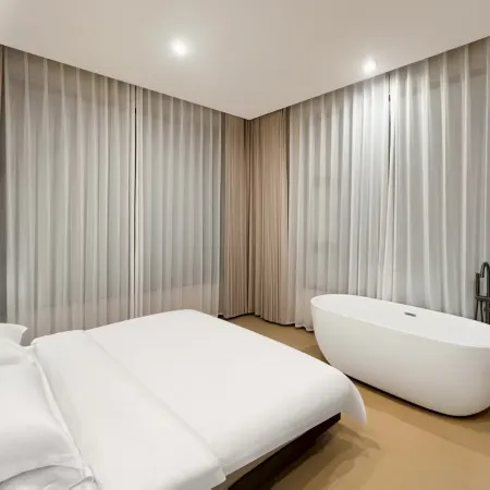 Litang Huaxi Yungu Hotel (Ririjia Village)