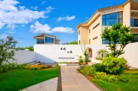 Moganshan Jiuzhu Hot Spring Light Luxury Beauty Hotel