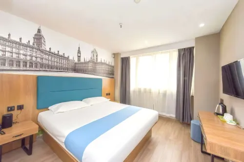 Jinghua Hotel (Shijiazhuang Vientiane City Jiefang Square Metro Station)