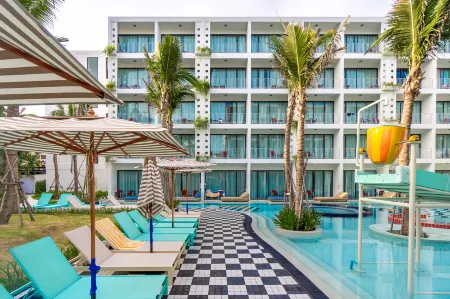 Sugar Marina Hotel -POP- Kata Beach Отели рядом с достопримечательностью «Local Dive Thailand»