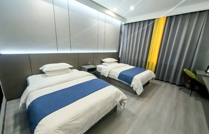 ZR·Light Luxury Hotel