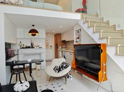 Shanjun · Lanyue Loft Boutique Stay (Sijiaying Subway Station) Hotels near Junfacheng Wen Yi Duo Park