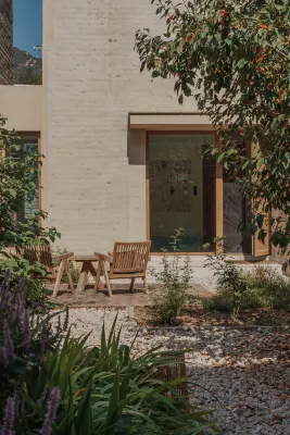 The Long Circle House Hotel in zona Guyaju Site