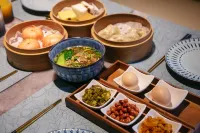 Qian Shan · M⁺ Homestay