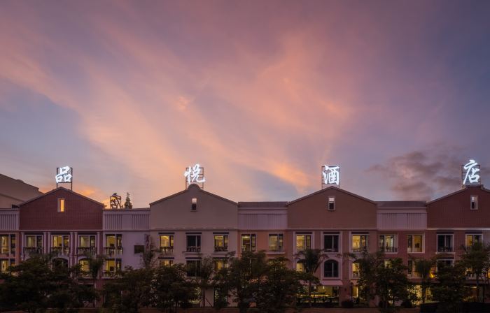 Fuxian Lake Pinyue Hotel