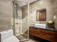 Zen Lotus Hotel & Apartment Hotel dekat Marble Moutain