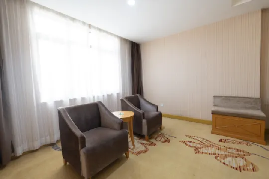 Yayue Hotel (Dongguan Liaobu Auto City Basketball Center)