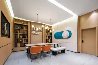 City Hotel (Xiaogan Chengzhan Road Branch)