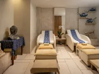 Kuta Seaview Beach Resort Các khách sạn gần Quán bar Sky Garden