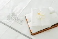 HOME Serviced Homestay (Hongqi Street Zheyoushan) - เปิดใหม่