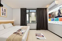 E-sports Hotel (Zunyi Club Site)