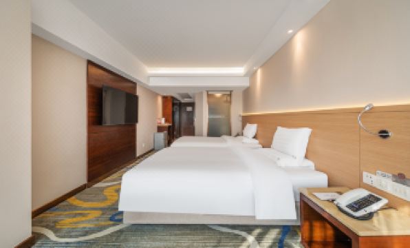 Zhuhai L Hotel (Gongbei Port High-speed Railway Station)