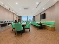 Tuke Light Stay Hotel (Weifang Railway Station North Square Taihua City Branch) Hotels in Weifang