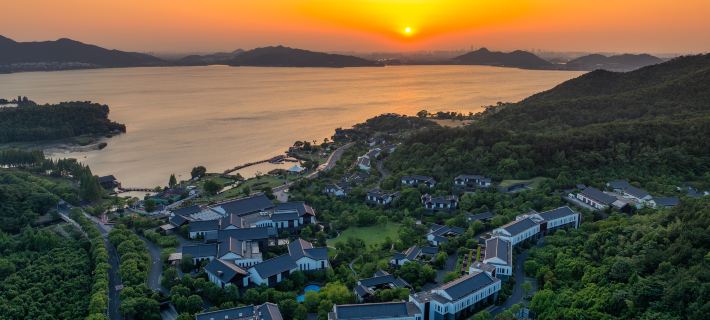 Cordis Dongqian Lake Ningbo Hotels in Ningbo