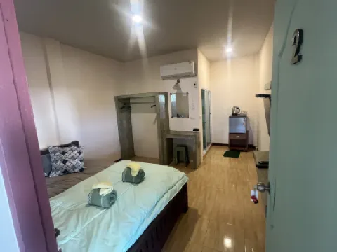 Baimai kohsichang 鄰近席昌島的酒店