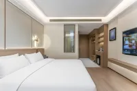 LANOU HOTEL