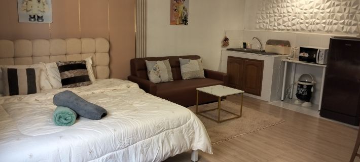 Impact Muang Thong Popular Condo C5 by Mom Tang Hotels in Pak Kret